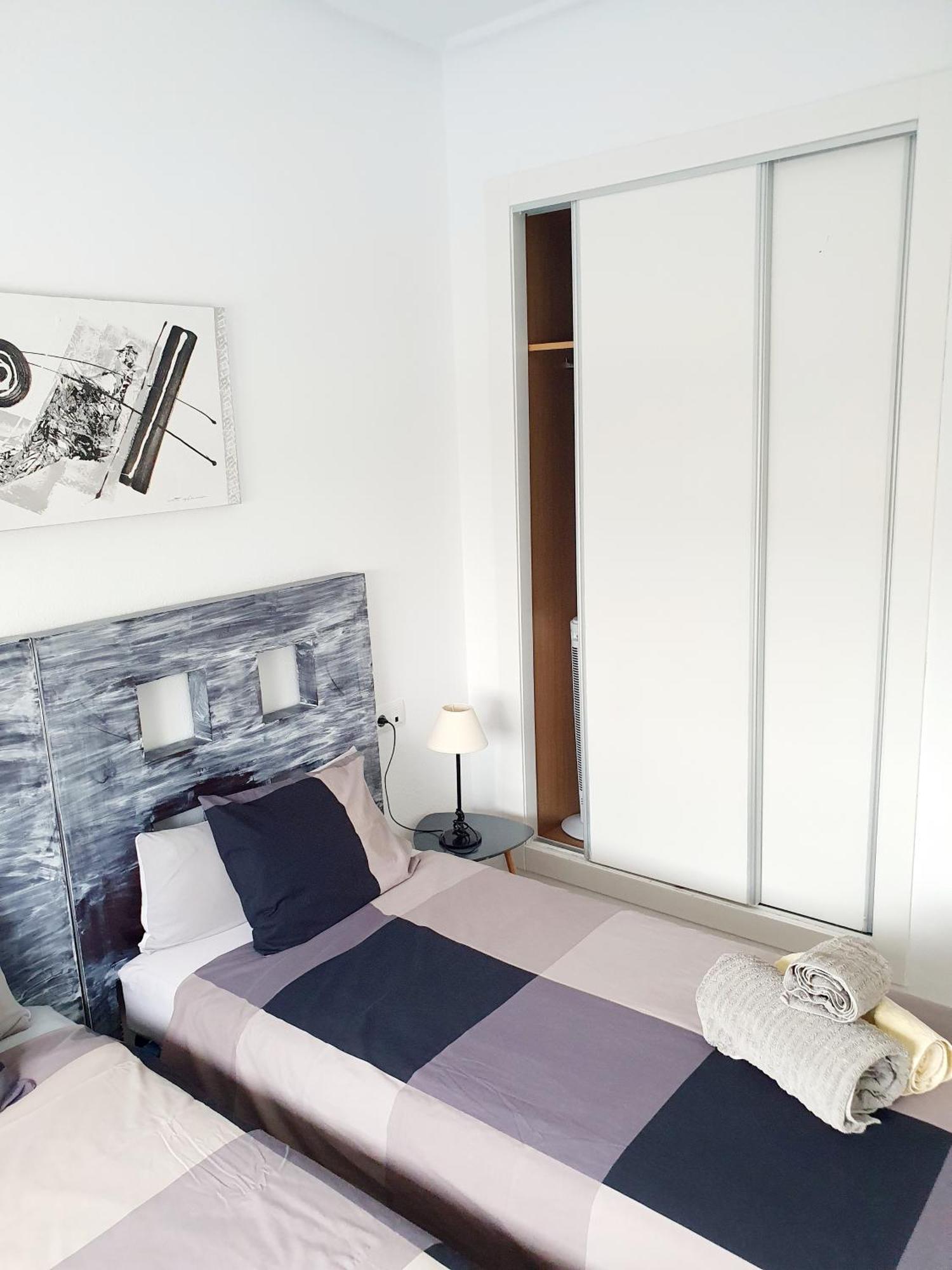 Villa Mit Privatem Pool, Zentrumsnah 롤단 외부 사진